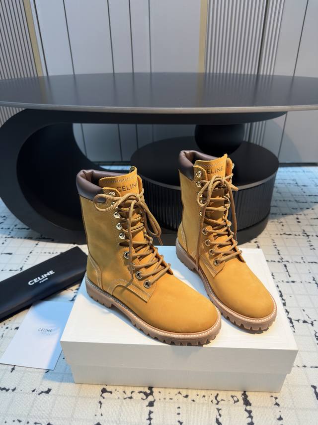 Celine men's and women's thick ankle hiking boots DDD. Recently seen on the runw