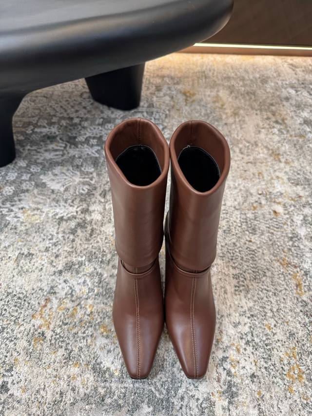 New arrival for fall and winter Fabric: Sheepskin Lining: Sheepskin Sole: Cowhi