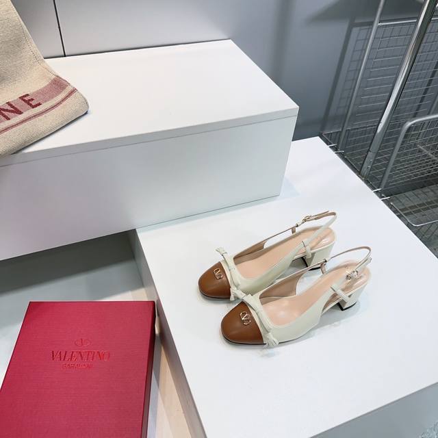 High quality factory delivery! Top-quality Valentino 2025 Spring/Summer counter