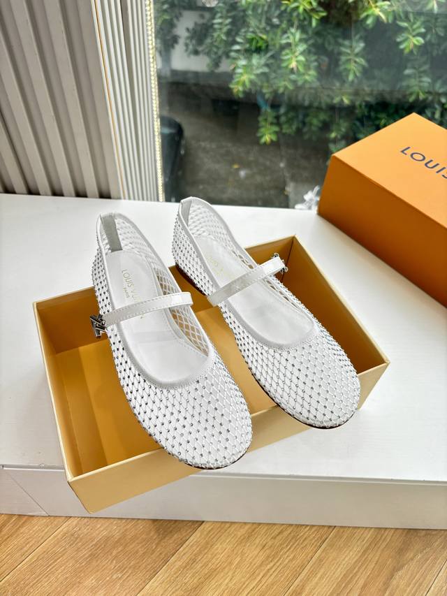 G199 What you see is what you get. Premium version of the Louis Vuitton x Tm 6Am