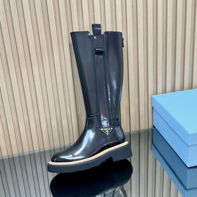 High-end version 25Ss new Prada triangle logo high boots, knight boots, and Mar