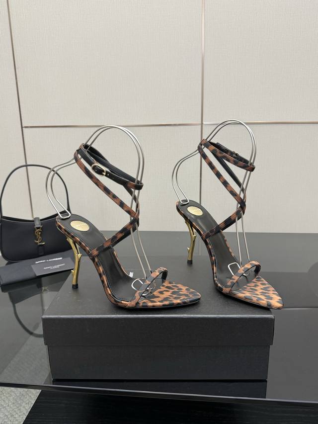 Saint Lauren*Ysl Saint Laurent 25Ss new arrival sexy high-heeled sandals are mad
