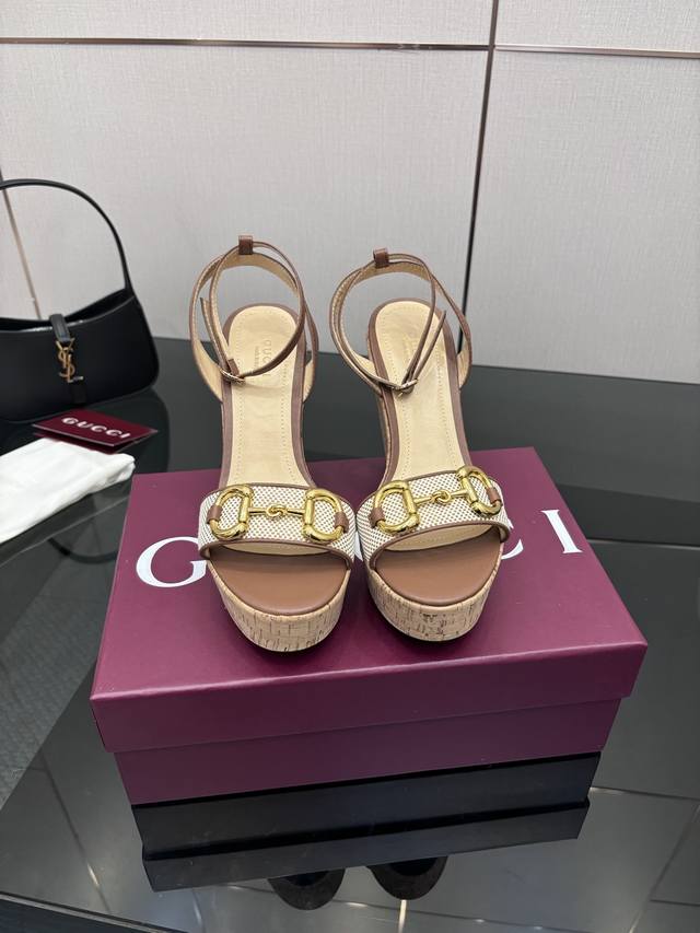 Gucci's latest summer 2025 Horsebit sandals. These women's sandals, featuring go