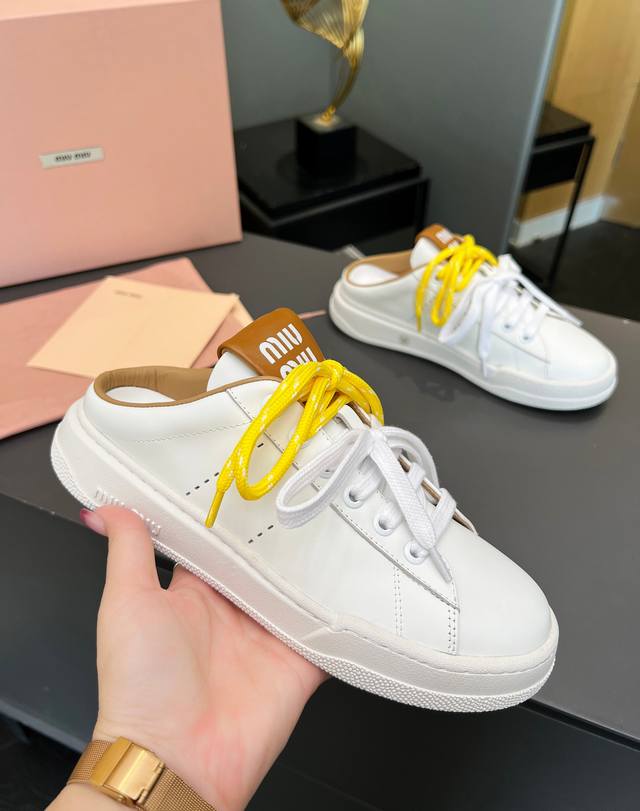 Miumiu 's 2025 new casual white sneakers stand out from all major brands. This y