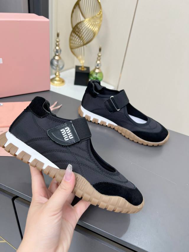Miumiu Miu Miu 2025 Early Spring New Arrivals: Tech Fabric and Suede Calfskin Ti