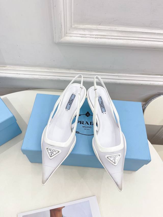 Prada 25 Bs 2025 Spring and Summer New Products Counter Show Model Triangle Logo