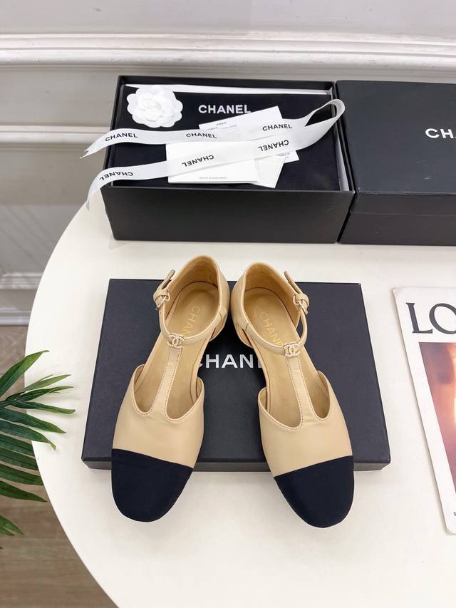 Chanel 25 2025 Spring and Summer New Arrivals Classic Chanel Double C Pearl Hee