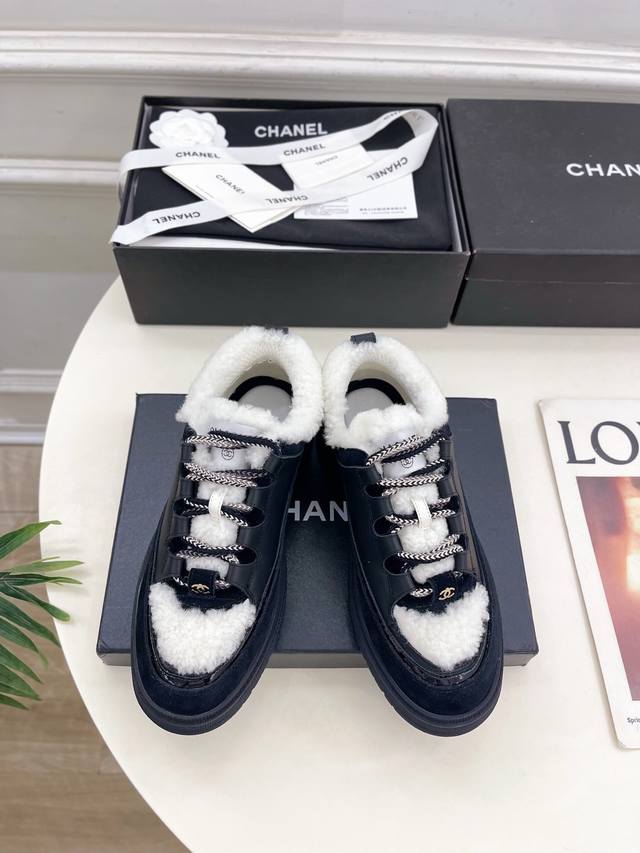 Chanel 25 2025 Spring/Summer New Arrivals, Classic Chanel Double C Diamond Pand