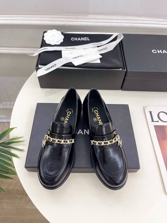 Chanel 25 2025 Autumn and Winter New Products Chanel Double C Diamond Chain Loa