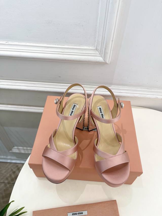Miu Miu 25 2025 Spring/Summer New Arrivals: The latest runway-ready metal rhines