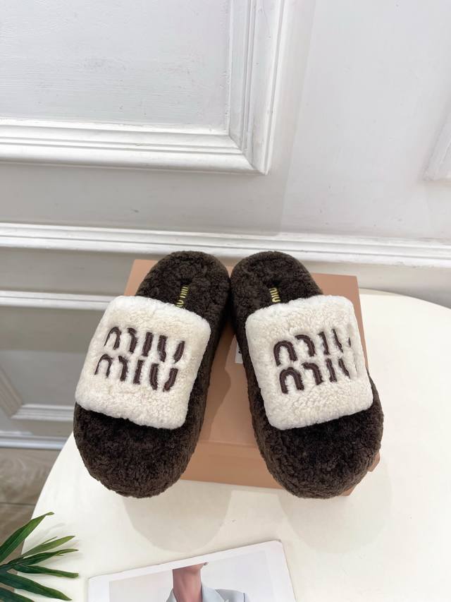Miu Miu 25 2025 Fall/Winter New Arrivals: The latest runway style, classic thick