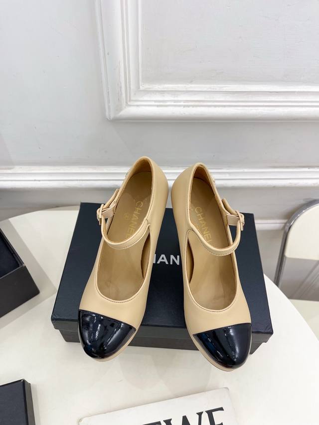 Chanel 25 2025 Spring and Summer New Arrivals Counter Classic Chanel Double C C
