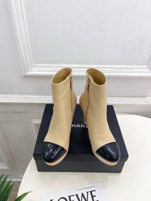 Chanel 25 2025 Autumn and Winter New Products Counter Classic Chanel Double C C
