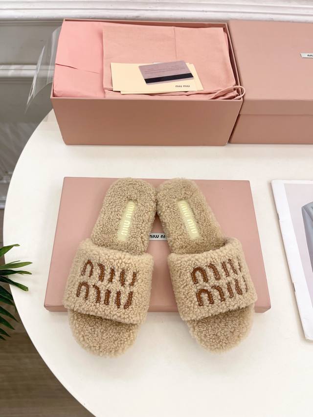 Miu Miu 25 2025 Fall/Winter New Arrivals: The latest runway style, classic lette