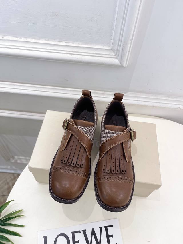 Unfolio 25 Spring/Summer New Retro British-Style Leather Shoes As the most popul
