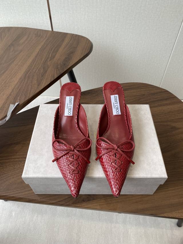 Jimmy Choo's new high-heeled sandals from the Spring/Summer 25Ss collection blur