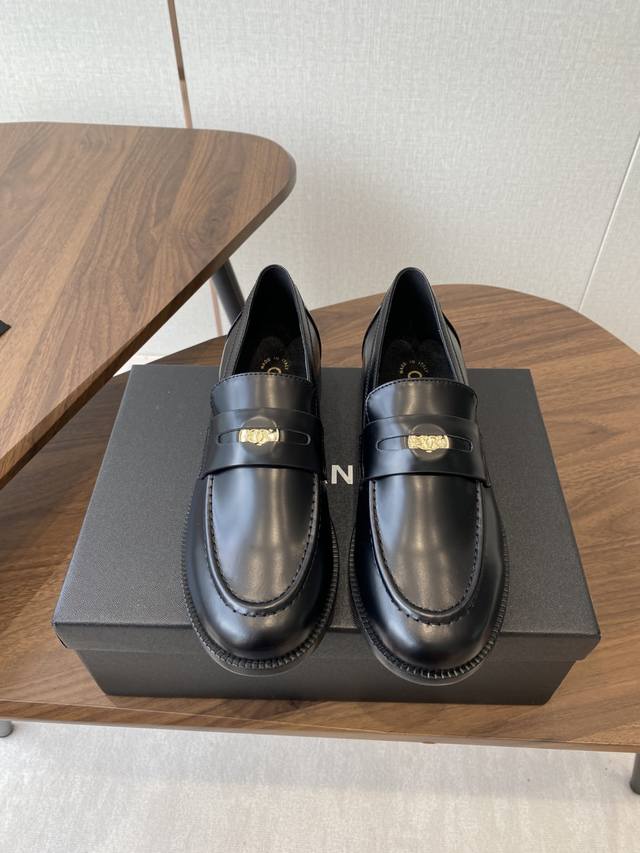 Chanel 25Ss new Chanel loafers, a must-have for Chanel during fall and winter. T