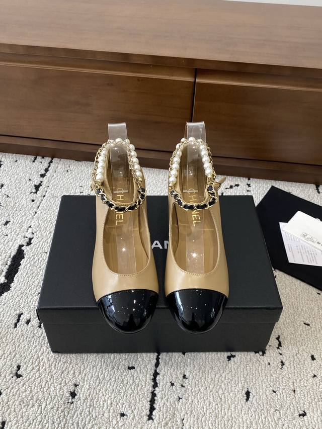 High-heeled Chanel 2025 new autumn and winter style, mid-heel Mary Jane leather