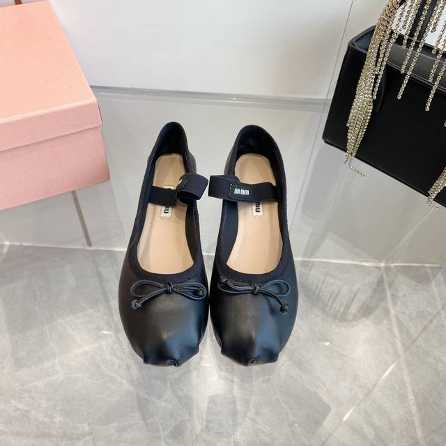 New and new colors of Miumiu French fairy ballet shoes! They are here with beau