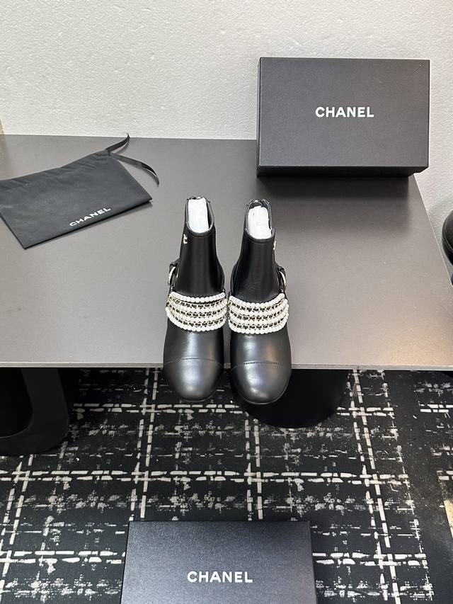 Chanel Chanel Chanel Autumn/Winter 2025 New Sheepskin Ankle Boots (DDD) A classi