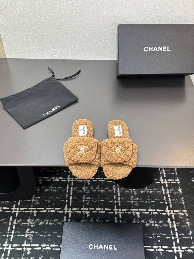 Chanel Chanel 2025 new autumn and winter lazy sheep real wool lazy slippers diam