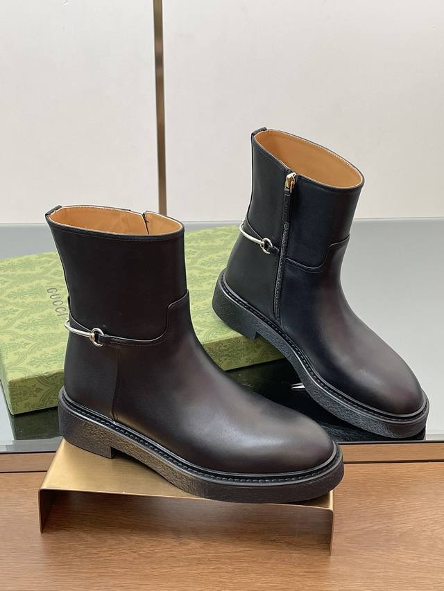 Normal delivery and after-sales service. Gucci Autumn/Winter Slender Horsebit Eq