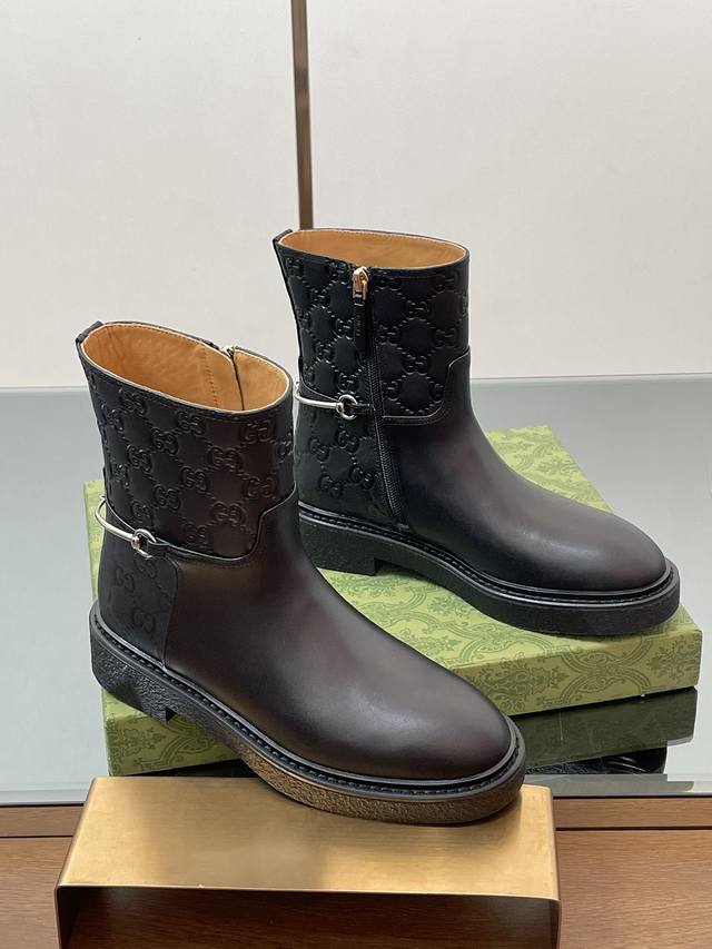 Normal delivery and after-sales service. Gucci Autumn/Winter Slender Horsebit Eq