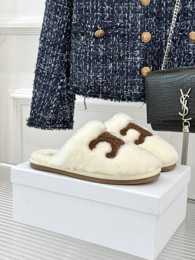 Factory Price: Celine 25W New Arc de Triomphe Fur Half Slides These wool slippe