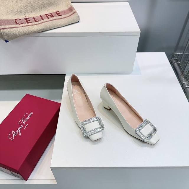 High quality factory delivery! Top-quality Roger Vivier silk diamond buckle squ