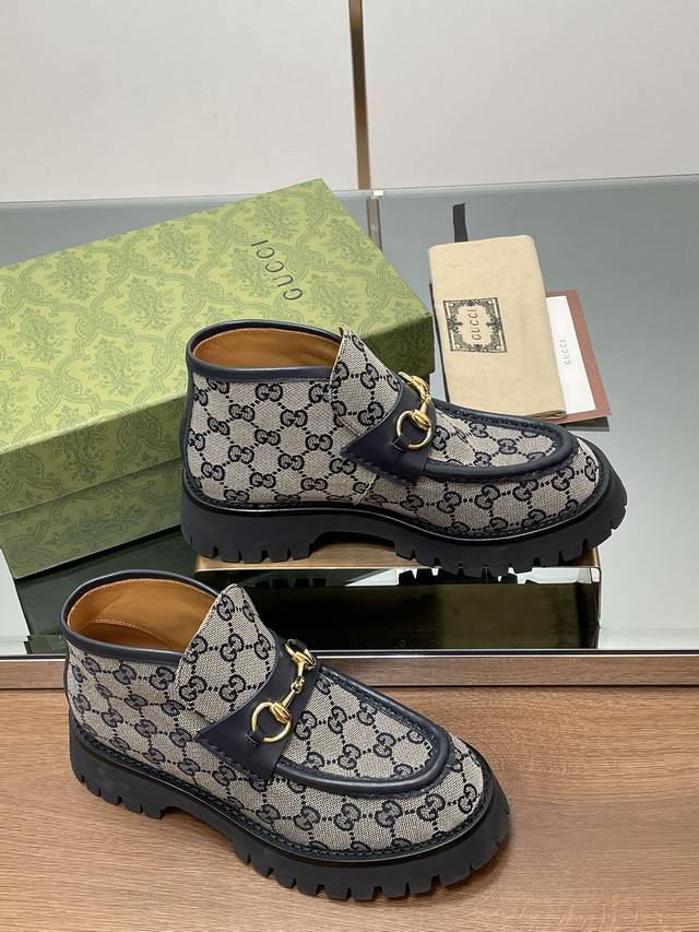 Gucci's latest Gucci Horsebit thick-soled couple's ankle boots in smooth leather