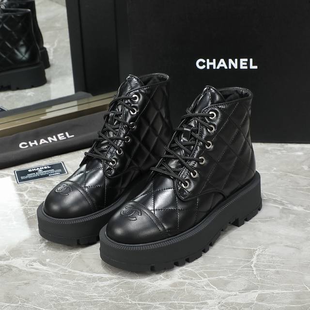 Chanel counter new Martin boots ceiling top quality This boot is really a blessi