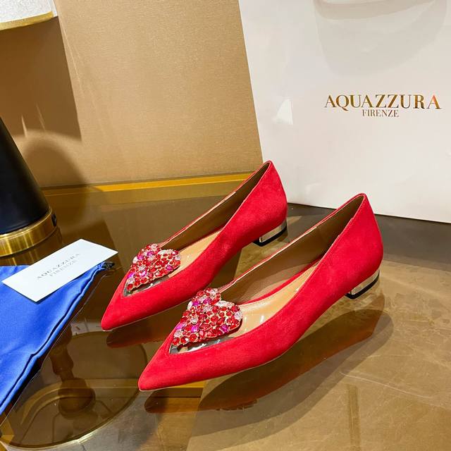 Aquazzura's new, top-tier, women's pineapple hollow flats with original 1:1 mold