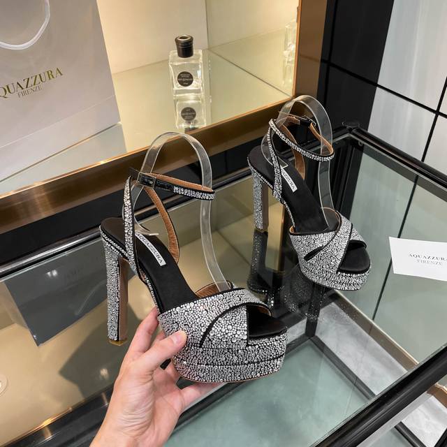 Aquazzura New Sandals Purchasing Service Quality. These high-heeled, platform-em