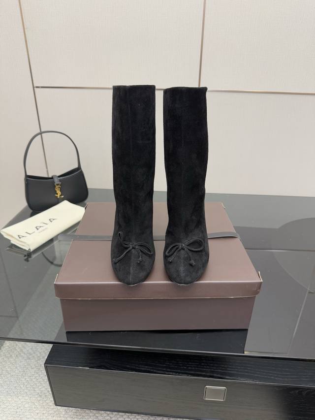 Top quality Alaia