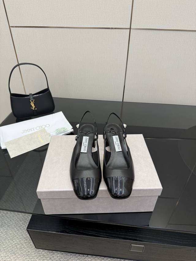 Jimmychoo high heels thick heel, patent leather toe artificial pearls, logo deta