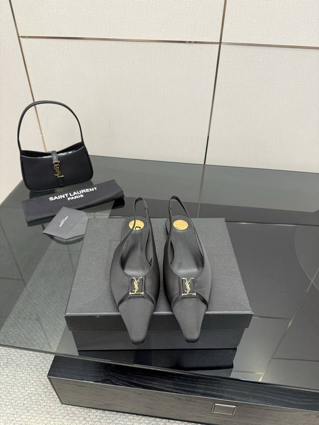 Top-of-the-line edition Saint Laurent Lee metal-buckled single shoes YSL sister'