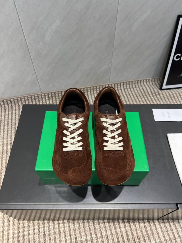 Factory: Exclusive top version 2025Vs latest casual series Bv's new Eliot is ins