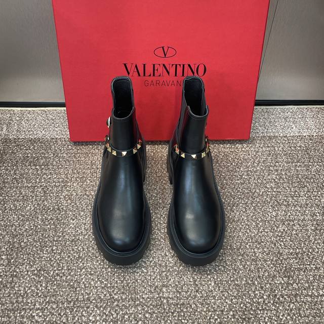 Factory Price P Valentino 2025 Fall/Winter Rivet Collection New Chelsea Women's