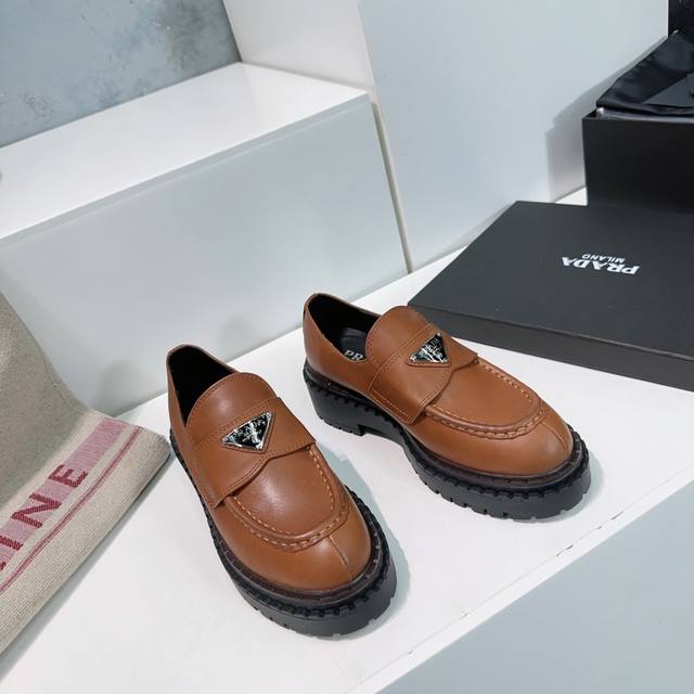 High quality factory delivery! Top quality Prada 25 Spring/Summer platform thic