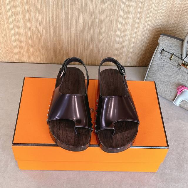 Hermes Kos clog thong sandals are stylish and versatile, super comfortable, and