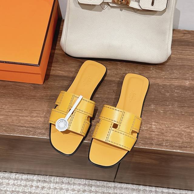 Hermes Idioma sandals are stylish and versatile, super comfortable, and every de