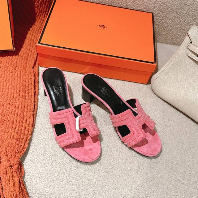 Can be equipped with an airplane box. Factory price: 50. Hermes H slippers Oasis