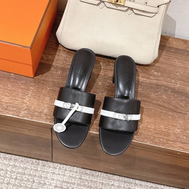 Leather buckle factory price P Hermes' new Gigi sandals are fashionable and vers