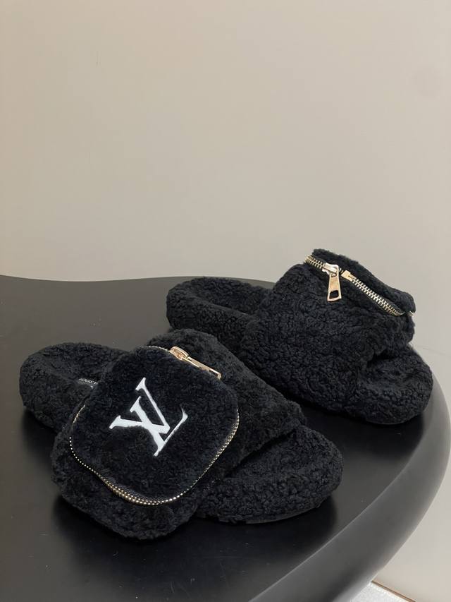 2025 Fall/Winter New Louis Vuitton LV Wallet Wool Slippers with Velcro Fastening