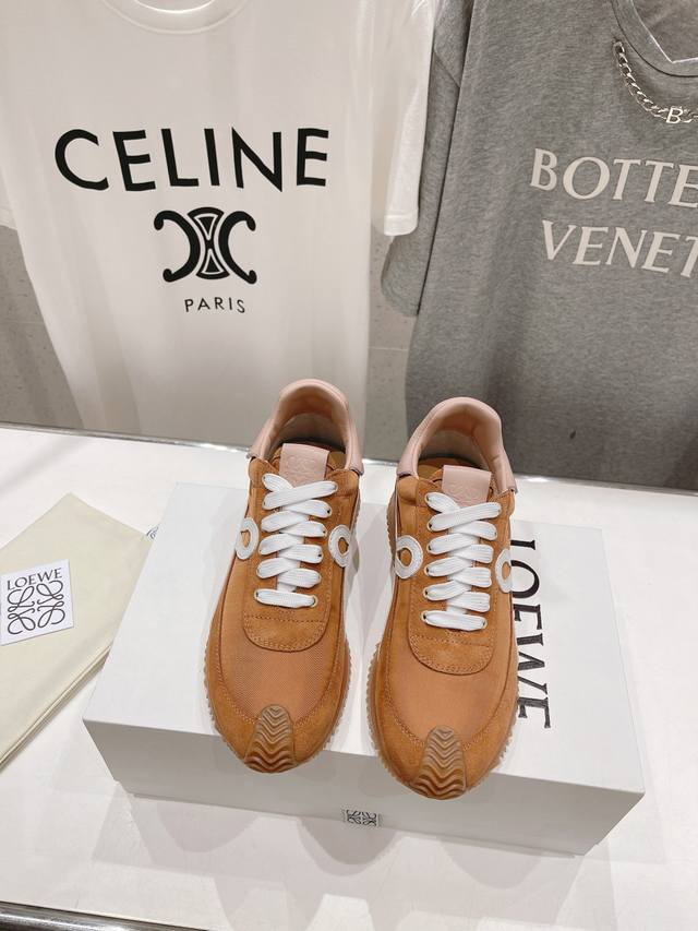 High-end factory couple's style Loewe 2025Ss new sports casual shoes, developed