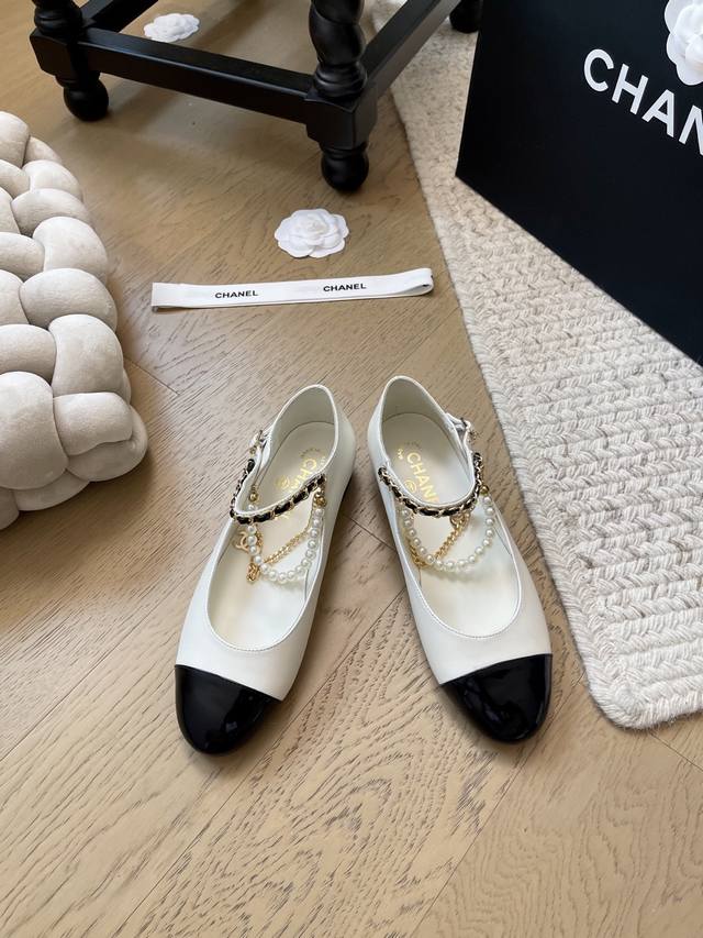 Chanel 25B new Mary Jane pearl single shoes top version! First release 3D embroi