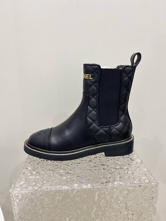 Chanel's miniature high boots are a must-have this fall and winter! DDD, a Chane