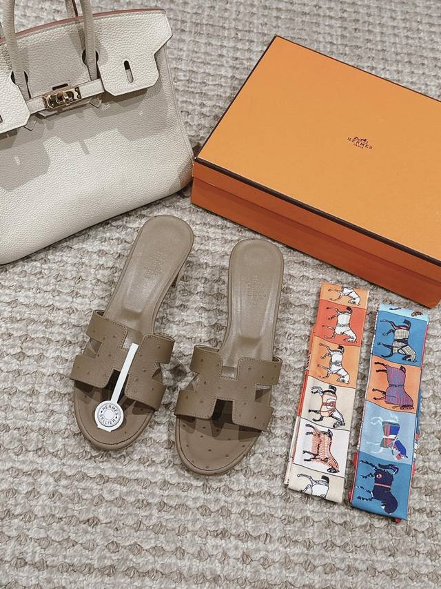 Hermes Oasis sandals are stylish and versatile, super comfortable, and every det