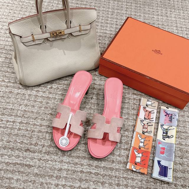 Hermes Oasis sandals are stylish and versatile, super comfortable, and every det