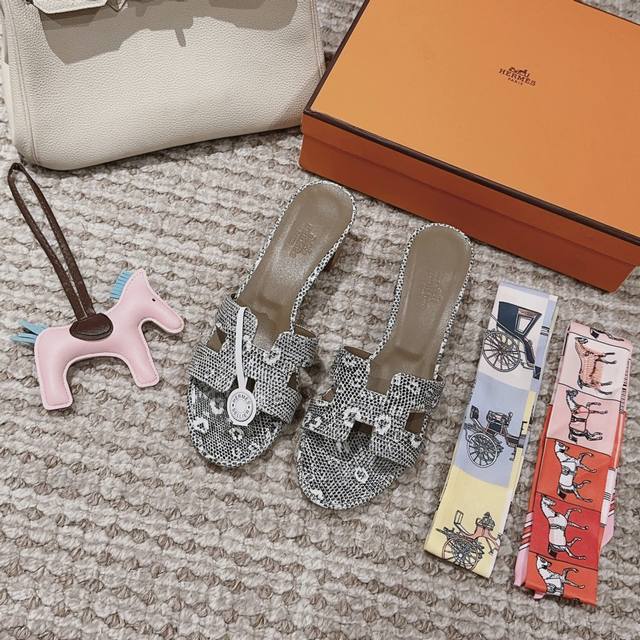 Lizard pattern Hermes H slippers Oran sandal series are fashionable and versatil
